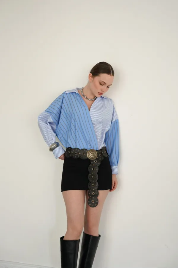 Chemises en gros avec broderies croisées de l'encolure à l'ourlet - Bleu | F2094 - Topshow