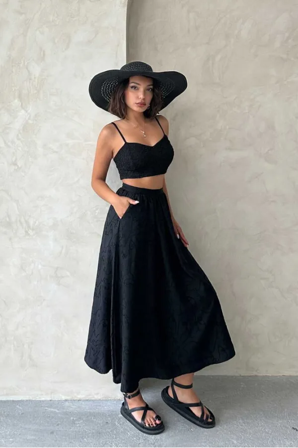 Embroidered Skirt - Black | Topshow | F1901