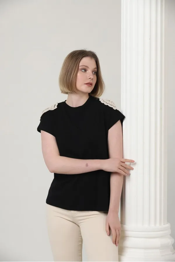 Topshow Siyah Omuzu Dantelli Toptan T-Shirt