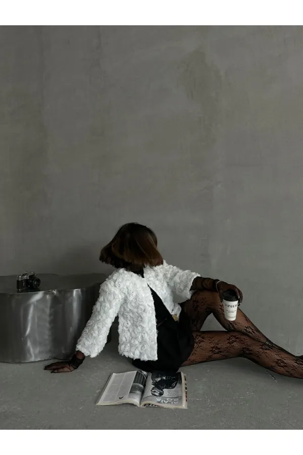 Veste en tulle à motif rose en gros - Crème | TOPSHOW | F1754