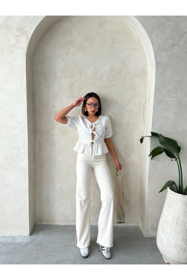 Önden Bağlamalı Nakışlı Toptan Bluz - Krem | Topshow