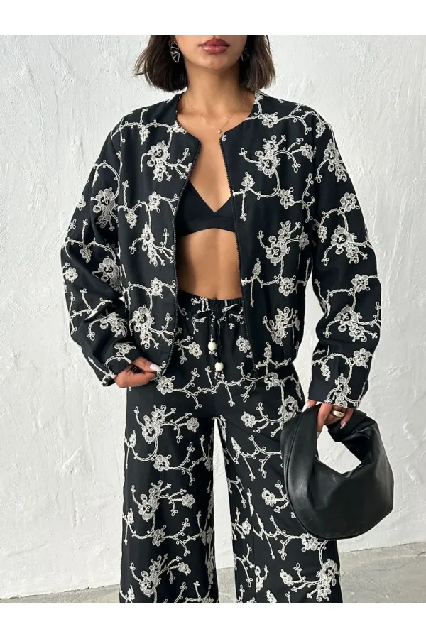 Çiçek Nakışlı Fermuarlı Ceket - Siyah | Topshow | F1948