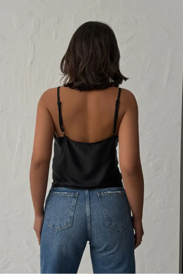 D2263  V YAKA DANTELLİ ATLET - SİYAH