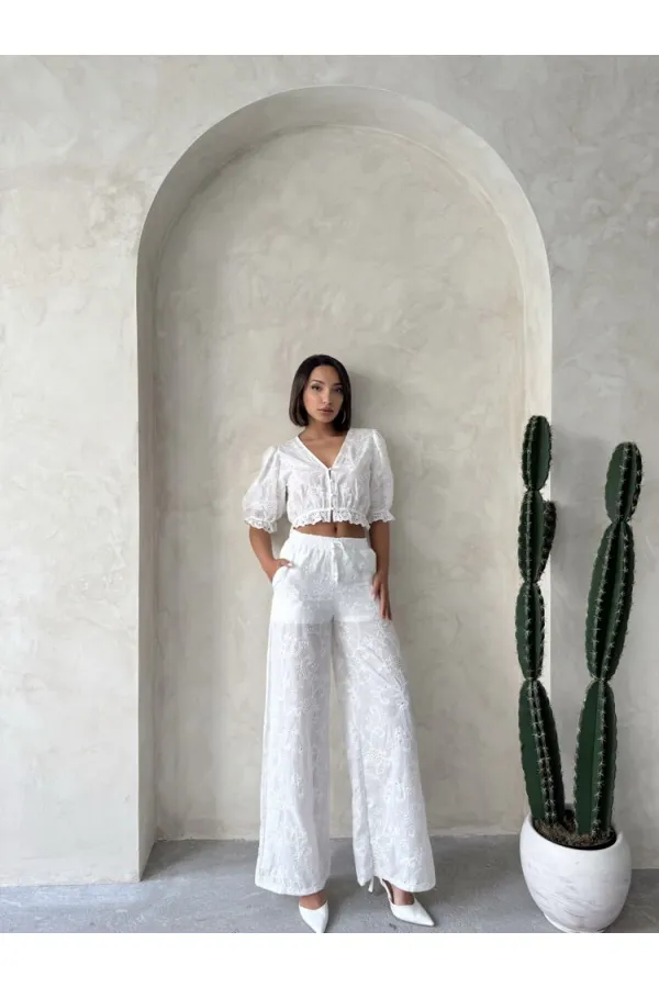 Wholesale Cream Blouse with Embroidered Scallop Detail | Topshow