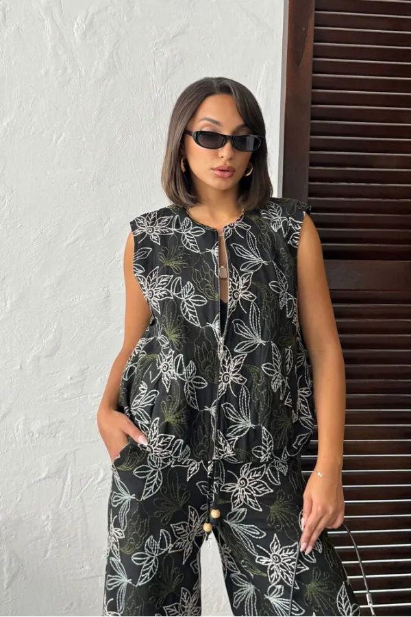 Topshow Embroidered Linen Zippered Wholesale Vest - Black | F2007