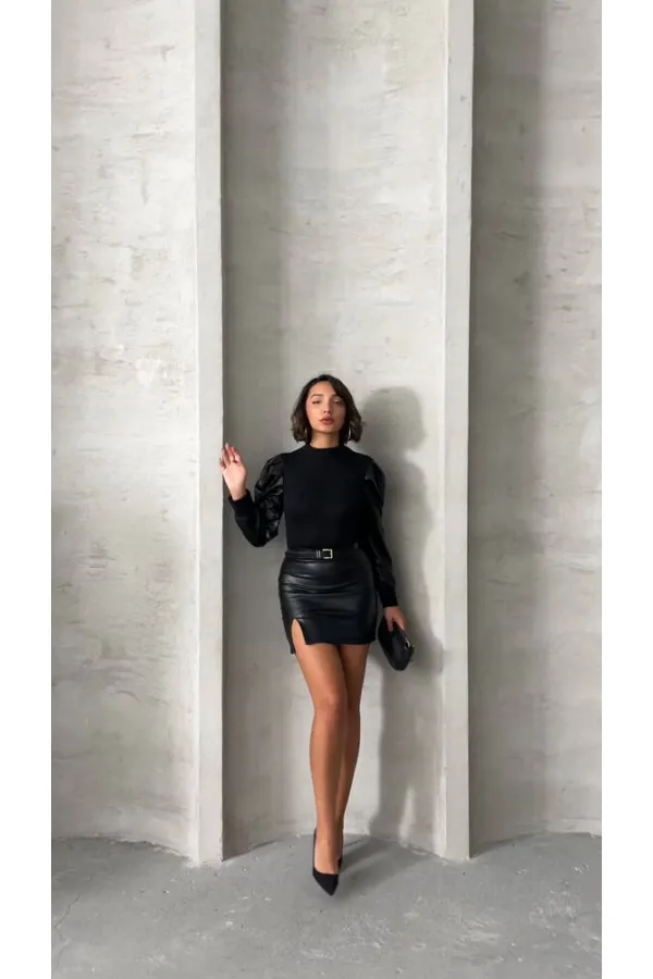 Blouse en maille avec détails en cuir - Noire | TOPSHOW | F1111