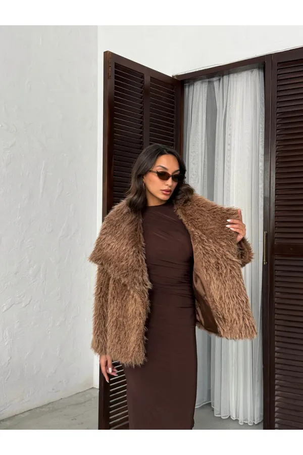 Manteaux en fausse fourrure pour femmes en gros – Vêtements d'extérieur d'hiver moelleux, doux et élégants – MARRON CLAIR