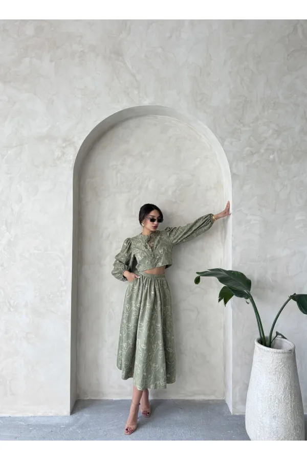 Blouse brodée à nouer sur le devant (vente en gros) - Kaki clair | Topshow | F1902