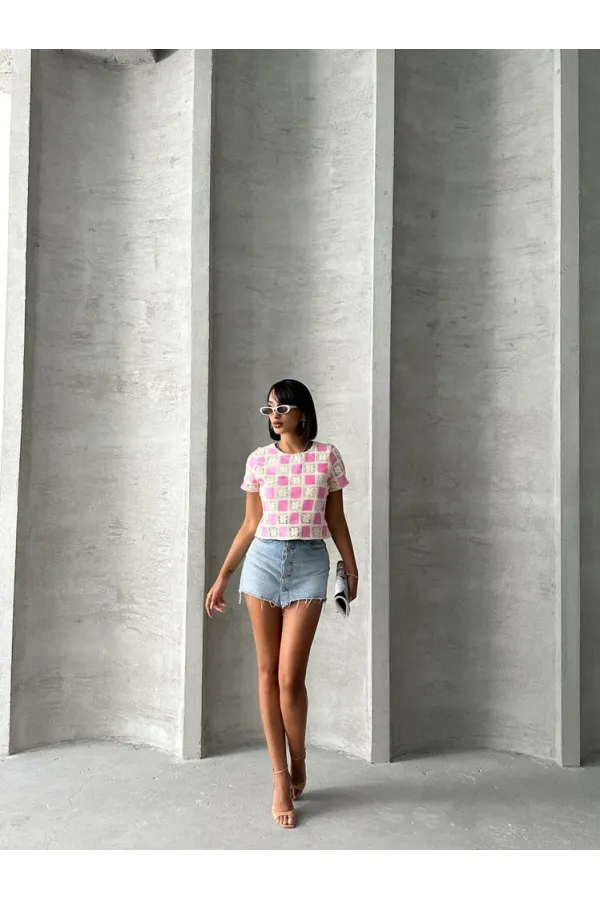 Topshow Raw Pink Short Sleeve Checkerboard Pattern Crochet Wholesale Blouse