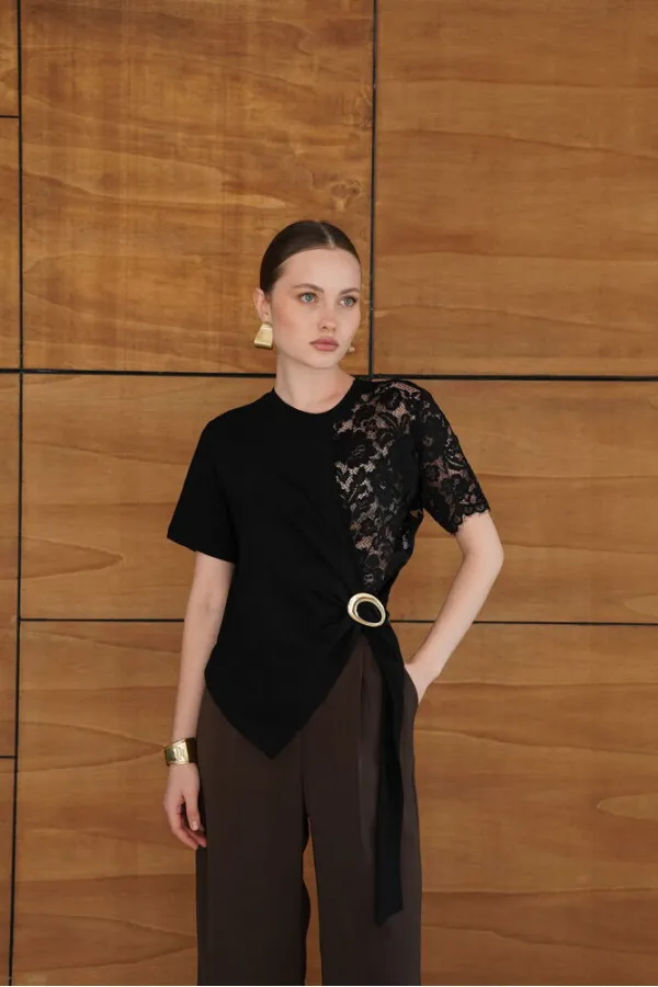 Blouse brodée à la taille en gros - Noire | D2966 - Topshow