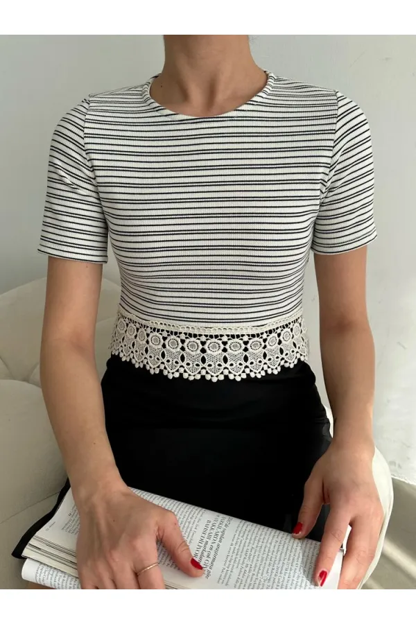 Jupe rayée noire Topshow, chemisier rayé en dentelle (vente en gros)