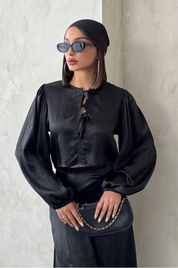 Kraşlı Saten Önden Bağlamalı Toptan Bluz - Siyah | Topshow | F1916