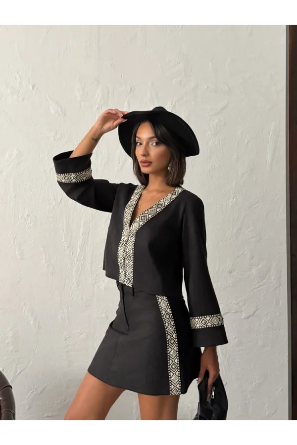 Topshow Stripe Detailed Scuba Suede Skirt - Black | F1974