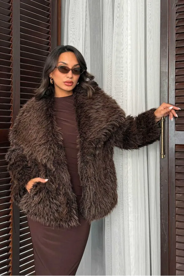 Manteaux en fausse fourrure pour femmes en gros – Vêtements d'extérieur d'hiver moelleux, doux et élégants – MARRON FONCÉ