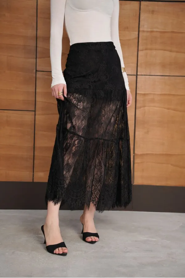 Jupe en dentelle à volants - Noire | F2074 - Topshow