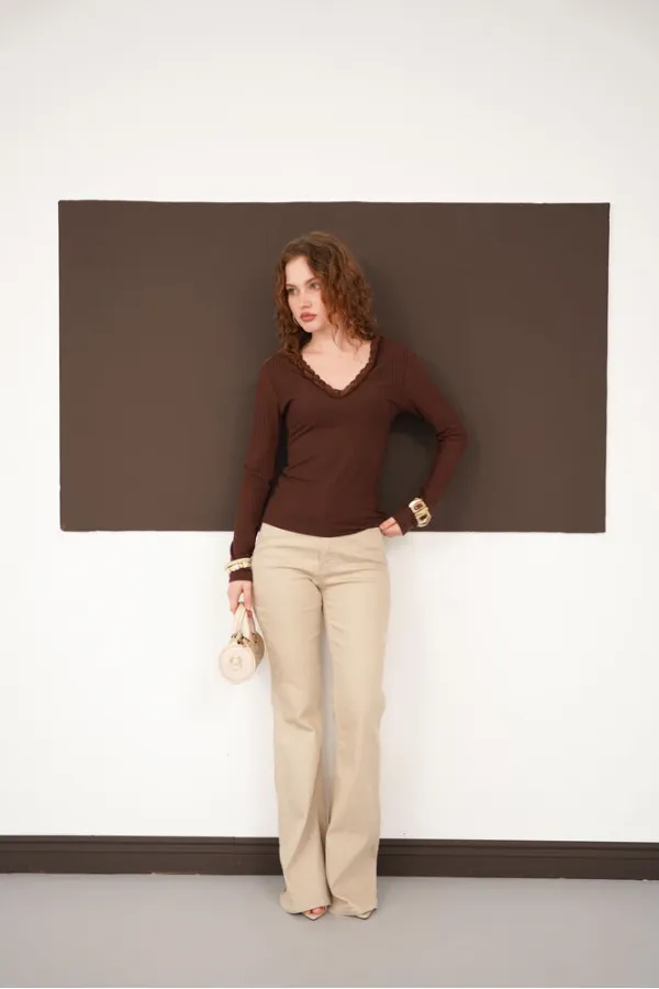 Blouse en gros avec col en dentelle - Café | F2088 - Topshow