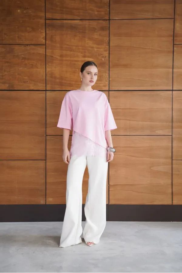 T-shirt asymétrique à détails en dentelle - Rose | D2953 - Topshow