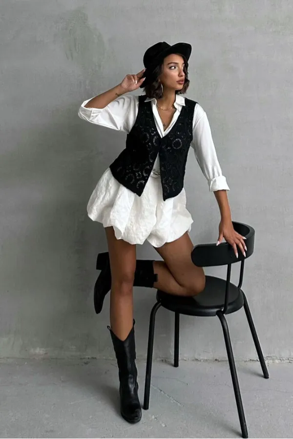 Topshow Siyah Düğmeli Dantelli Toptan Yelek