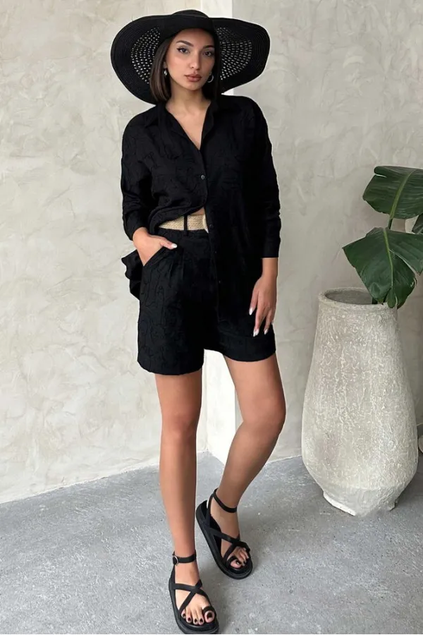 Nakışlı Şort - Siyah Siyah | Topshow