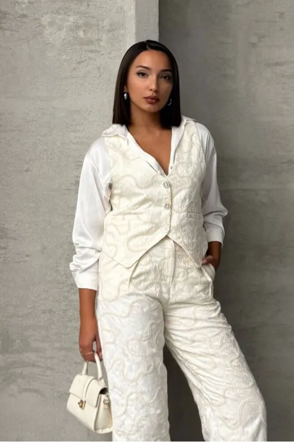 Embroidered Wholesale Vest - Cream | TOPSHOW | F1751