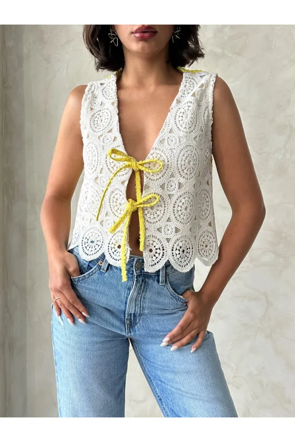 Kot Detaylı Önden Baglamalı Dantel Yelek - Ham Sarı | Topshow