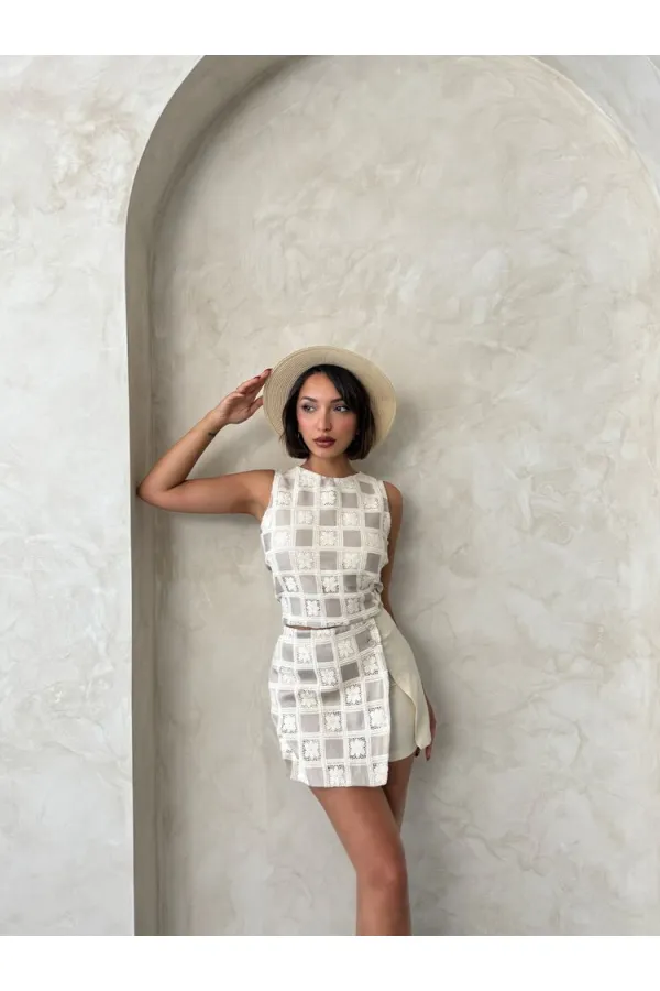 Topshow Stone Checkerboard Pattern Crochet Wholesale Blouse