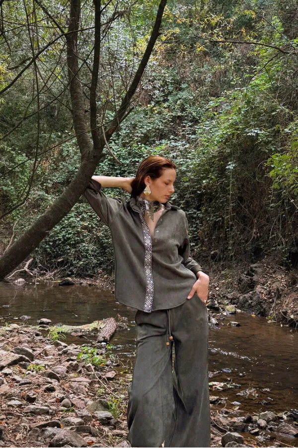 Chemise à manches longues rayée Topshow Wholesale – Kaki | F1973