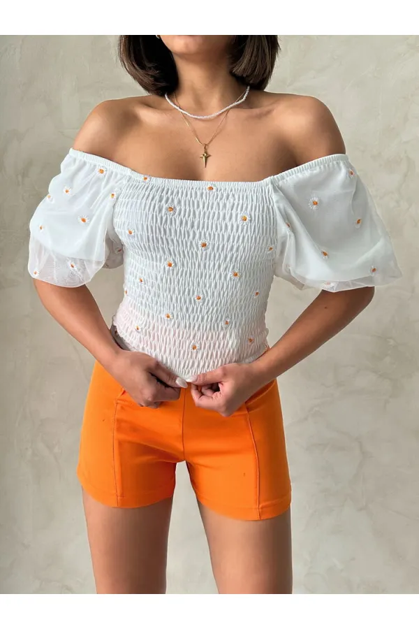 Blouse en mousseline à motifs détaillés crème Topshow Gipe, vente en gros