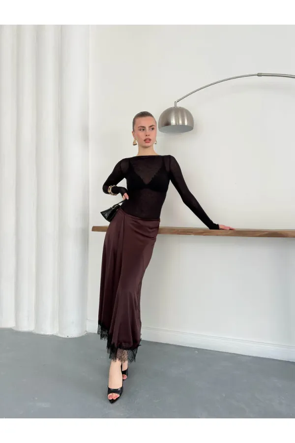 Topshow | Jupe en satin marron avec détails en dentelle | D2930