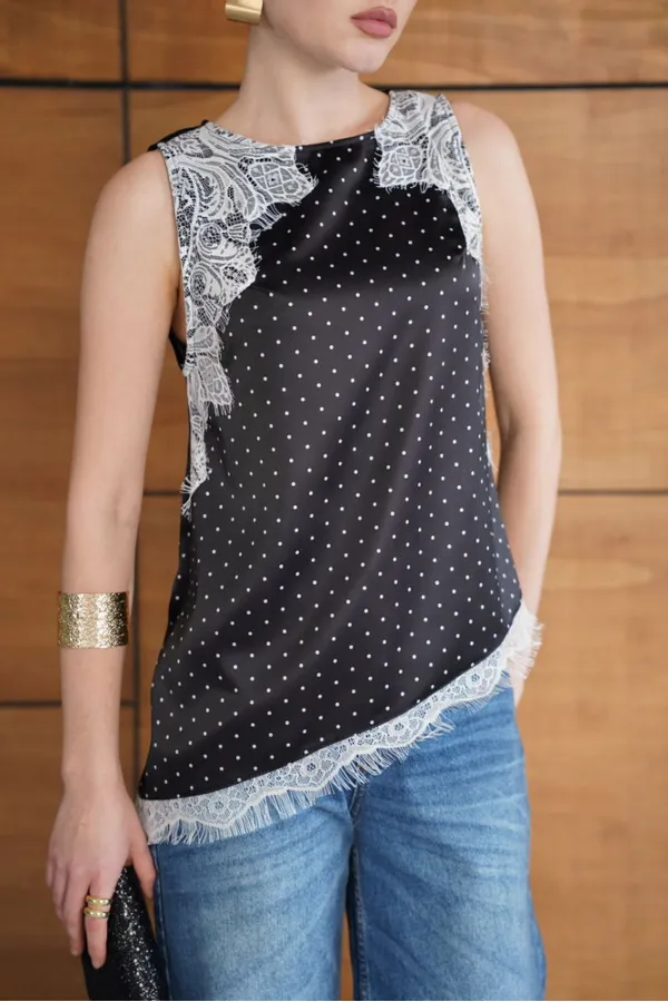 T-shirt en satin à pois et détails en dentelle - Noir | D2961 - Topshow