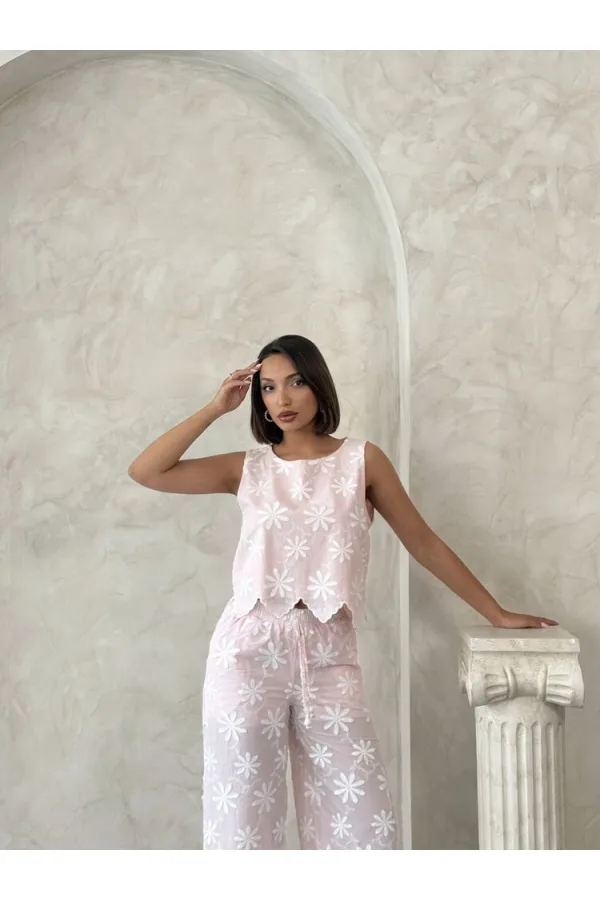 Embroidered Sleeveless Wholesale Blouse - Pink | Topshow