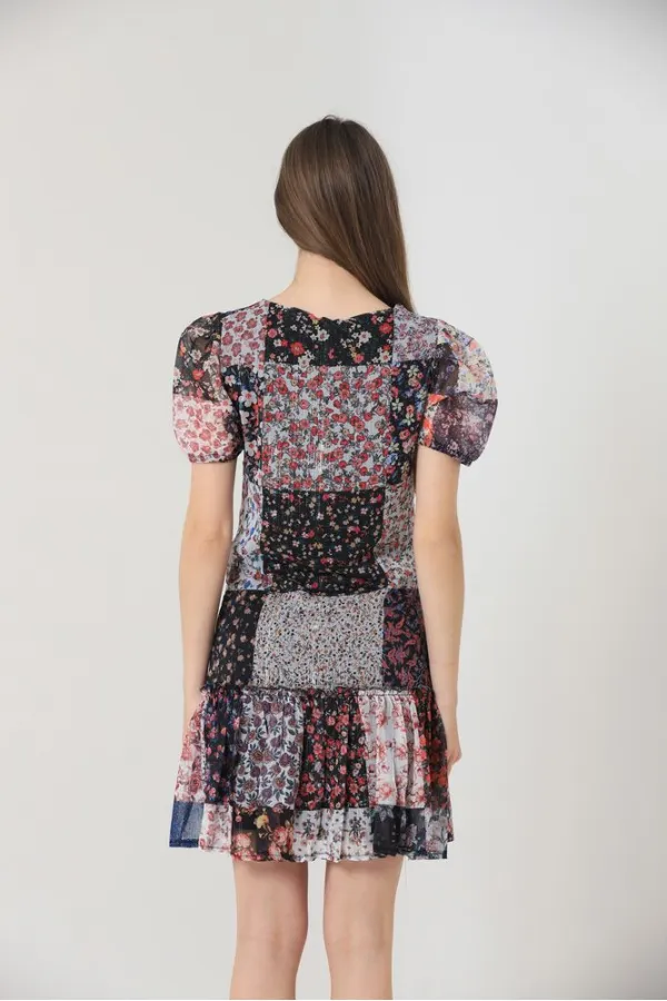 Robe Topshow à imprimé floral, col en V et manches courtes (vente en gros)