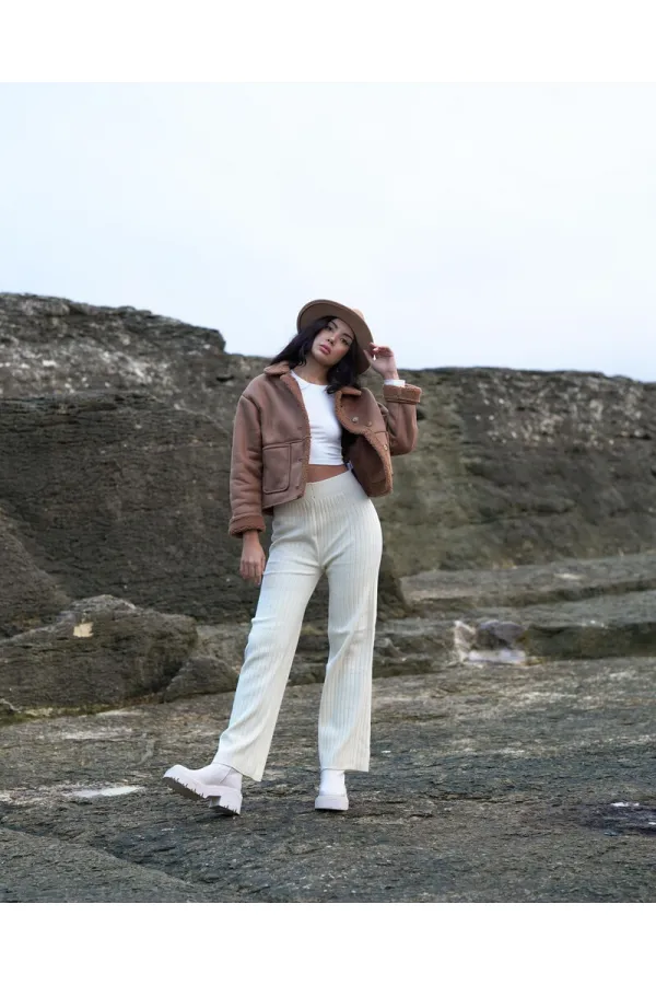 Manteau en gros avec col en nubuck et fourrure - Vison | TOPSHOW | F1553