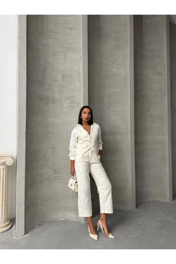 Embroidered Wholesale Vest - Cream | TOPSHOW | F1751