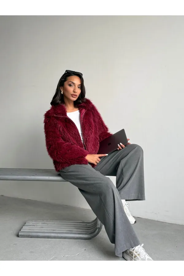 Women's Faux Fur Jacket – Zippered, Soft Textured Modern Winter Coat - BURGUNDY