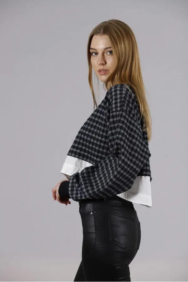 Blouse courte en gros - Bleu marine | TOPSHOW | F1544