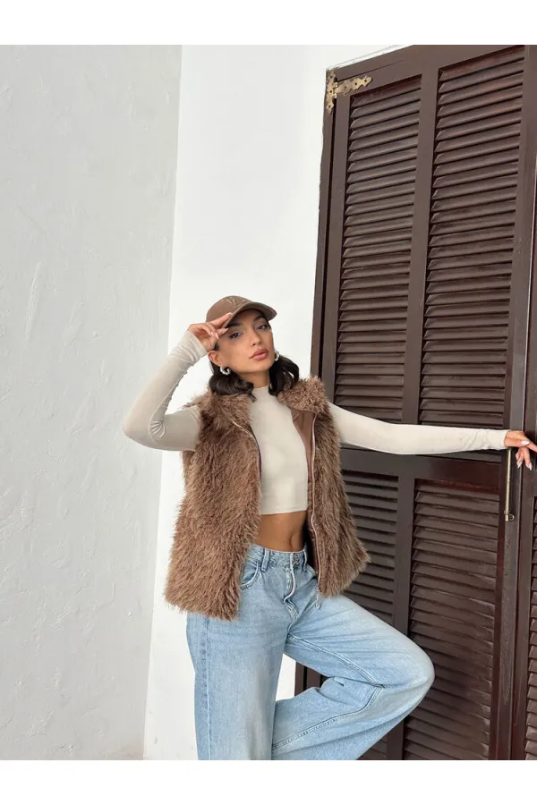 Gilet en fausse fourrure pour femme Topshow, vente en gros – Fermeture éclair, texture douce, marron clair | F2046