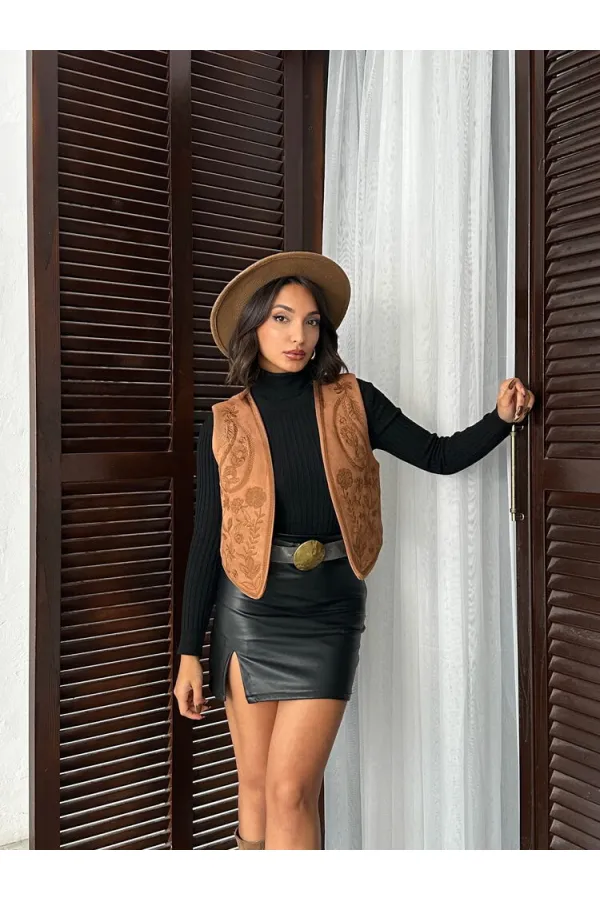 Topshow - Toptan İşlemeli Süet Yelek – Western Tarz Şıklık -- Taba