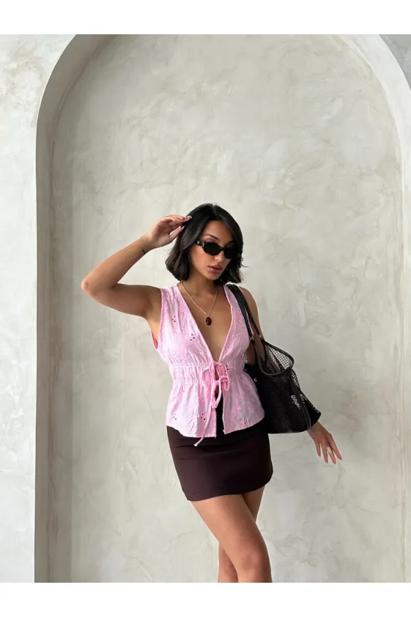 Chemisier en voile brodé avec lien à nouer sur le devant - Rose | Topshow