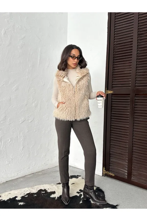 Gilet en fausse fourrure pour femme Topshow (vente en gros) – Fermeture éclair, texture douce – Pierre | F2046