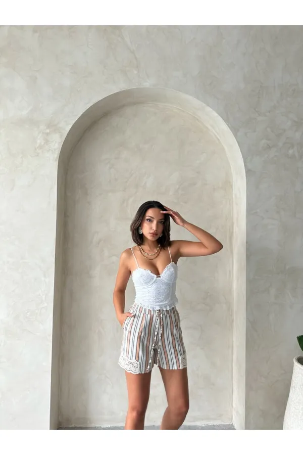 Paça Dantelli Çizgili Şort - Pudra | Topshow