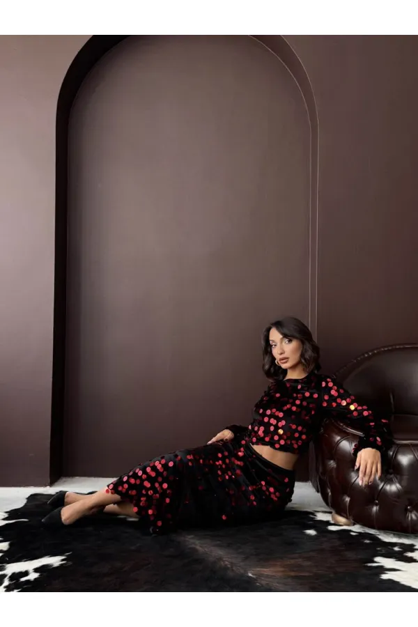 Topshow - Wholesale Sequined Velvet Skirt - Black Red