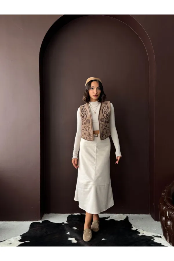 Topshow Embroidered Velvet Waistcoat - Mink | F2010