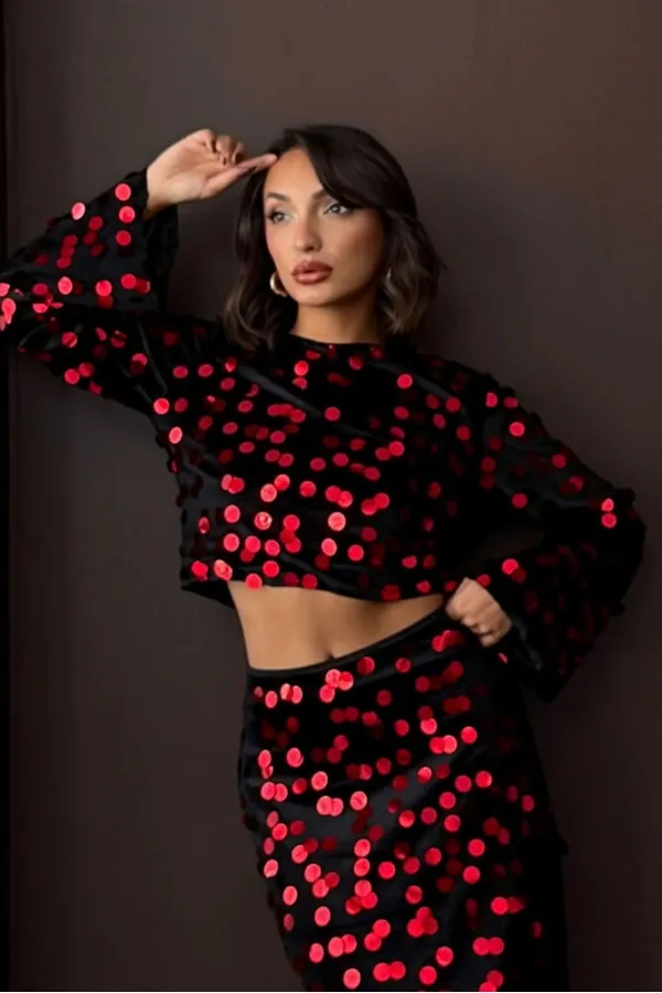Topshow - Wholesale Sequined Velvet Blouse - Black Red