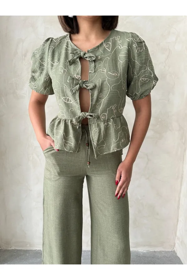 Önden Bağlamalı Nakışlı Toptan Bluz - Açık Haki | Topshow