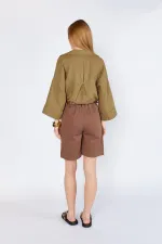 Kadın Kahve Beli Kemerli Licralı Gabardin Midi Şort