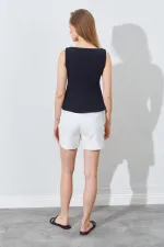 Kadın Siyah Kare Yaka Kolsuz Peplum Bluz