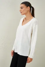 Kadın Ekru V Yaka Salaş Triko Kazak