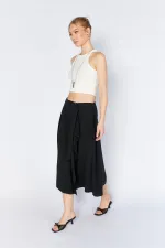 Kadın Siyah 3495 Beli Kemerli Parça Detaylı Etek