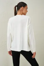 Kadın Ekru V Yaka Salaş Triko Kazak